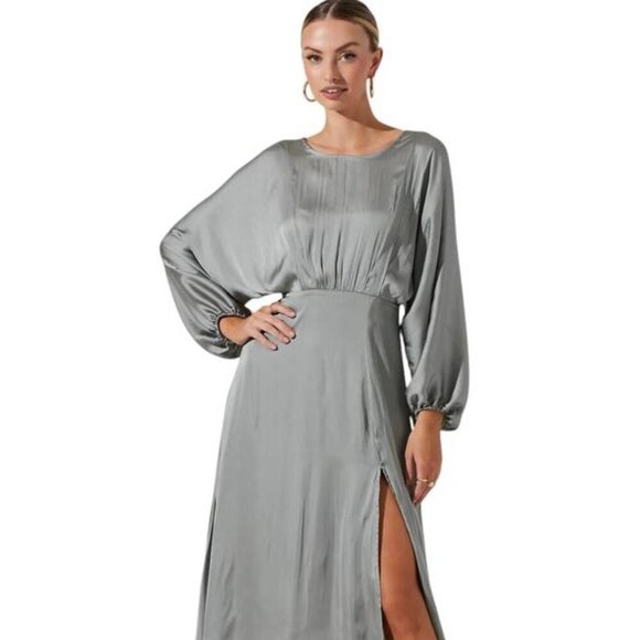 NEW ASTR Women's Dress Marin Dolman Sleeve Midi Sage Size L - Picture 1 of 13